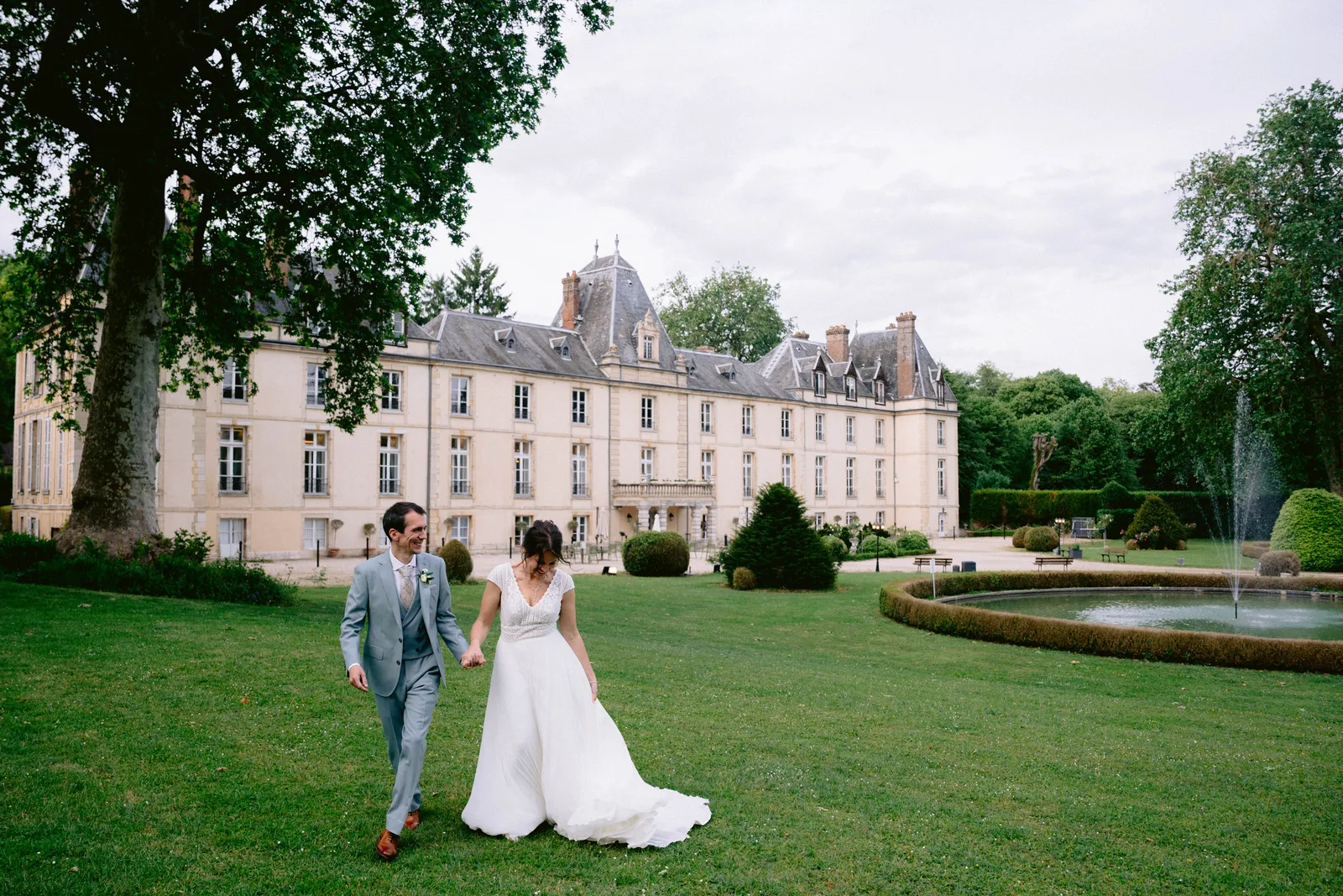 Charlotte and Morgan at Château d’Aveny